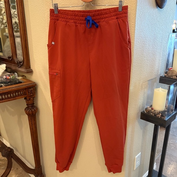 FIGS Women Orange Technical Collection Jogger Scrub Pants Size Large - Picture 1 of 7